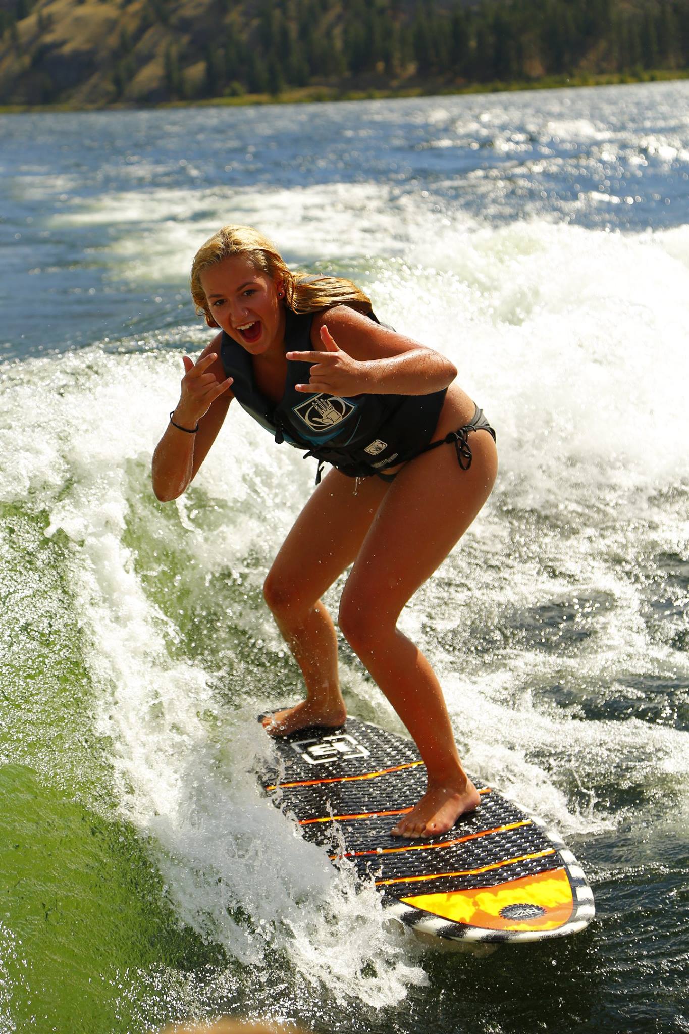 Skaha Lake boat rentals for wakeboarding in Penticton BC